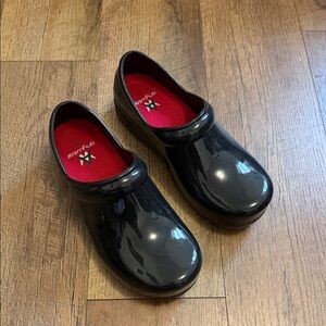 Dansko Women's Glossy Black Dress Shoes